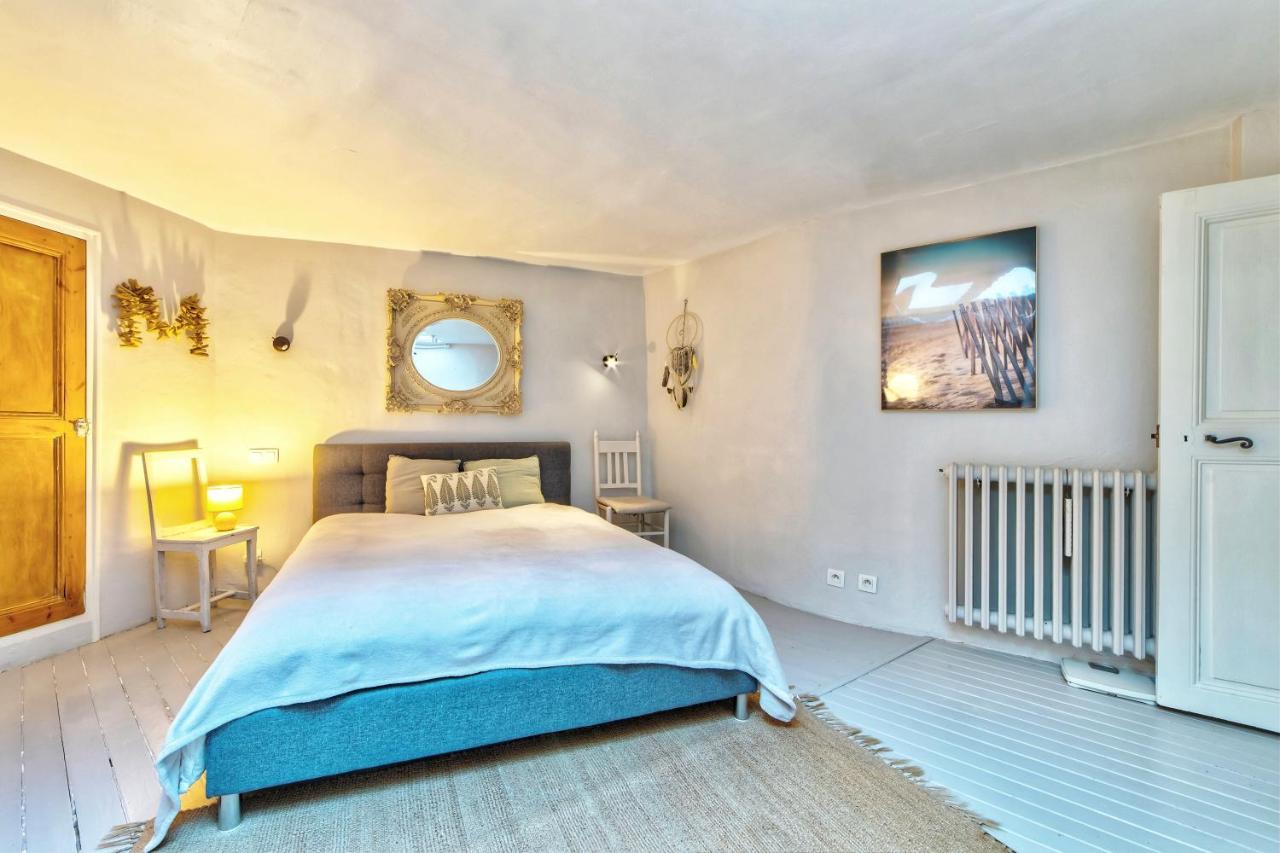 Townhouse Mougins In The Old Village, Fantastic View, Sea And Mountains Екстер'єр фото