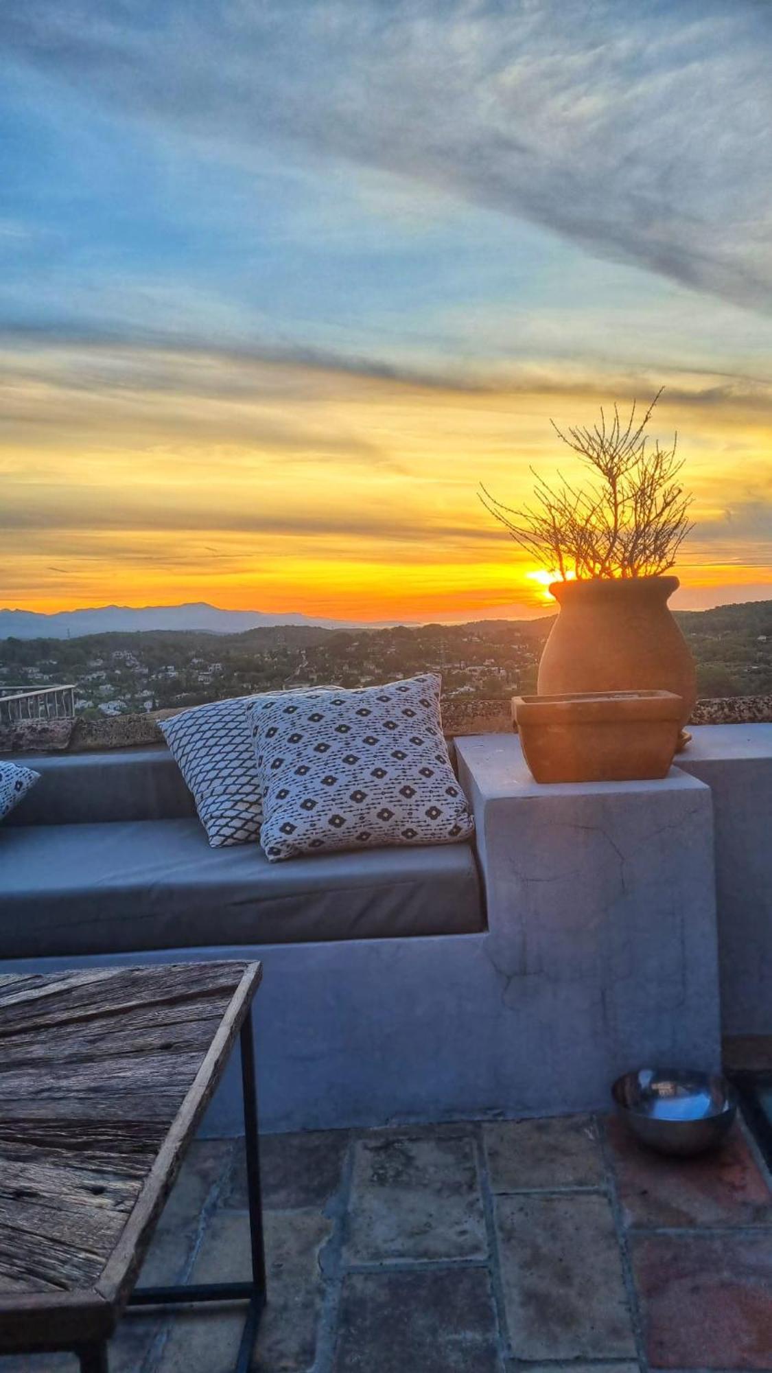 Townhouse Mougins In The Old Village, Fantastic View, Sea And Mountains Екстер'єр фото