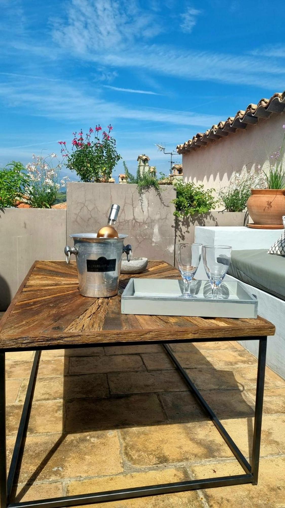 Townhouse Mougins In The Old Village, Fantastic View, Sea And Mountains Екстер'єр фото