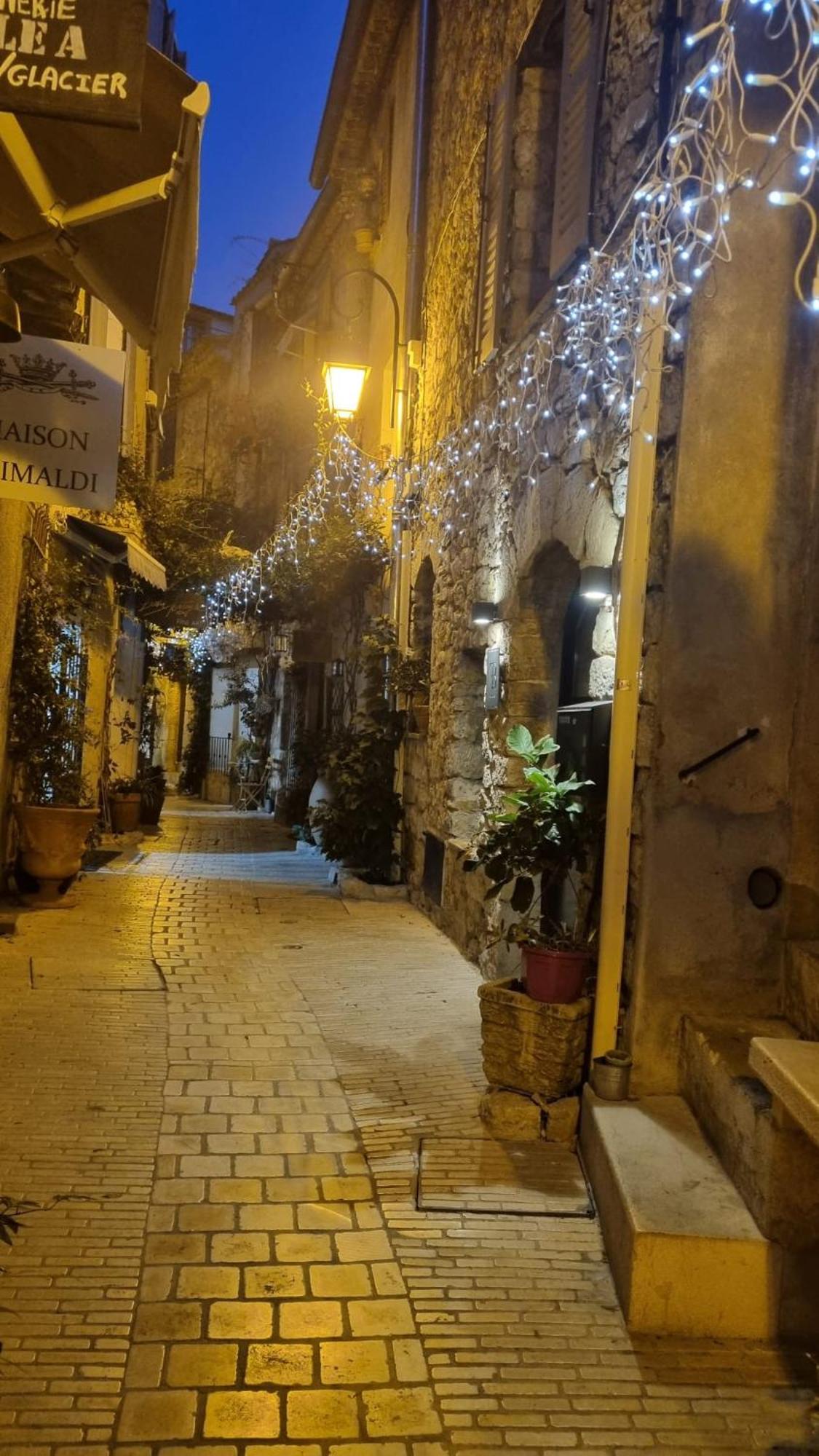 Townhouse Mougins In The Old Village, Fantastic View, Sea And Mountains Екстер'єр фото
